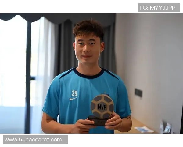 邓涵文告别武汉三镇四年时光铭刻心中难忘回忆即将踏上新征程